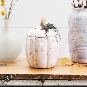 Scentsy rustic Pumpkin Warmer